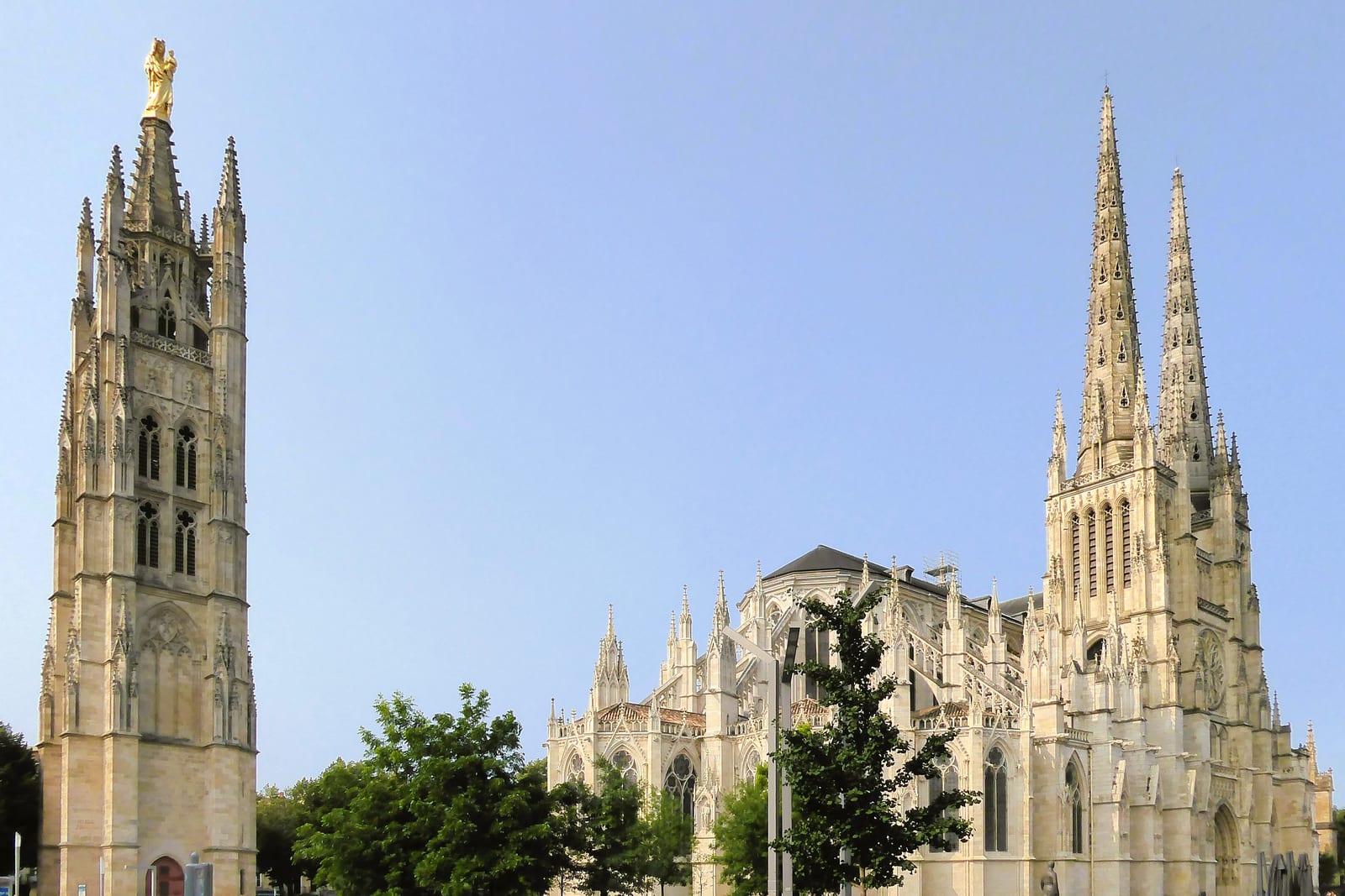 Cathédrale Saint-André et tour Pey-Berland à Bordeaux